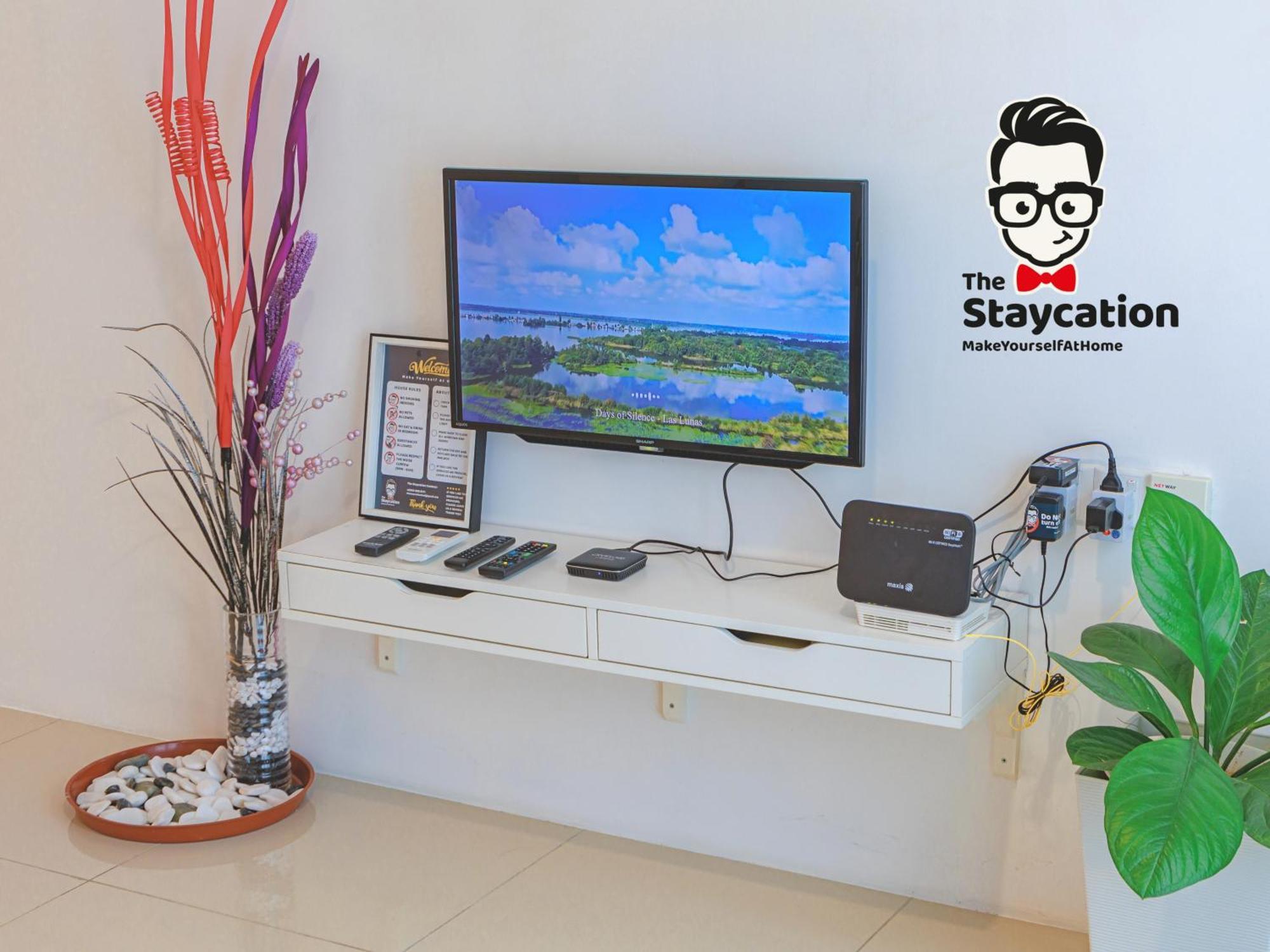 Staycation 44 Gem
